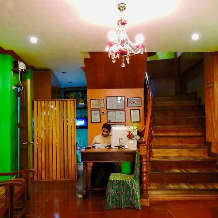 Tinhat Halal حلال Certified Boutique Hotel And Restaurant Davao City Exterior foto