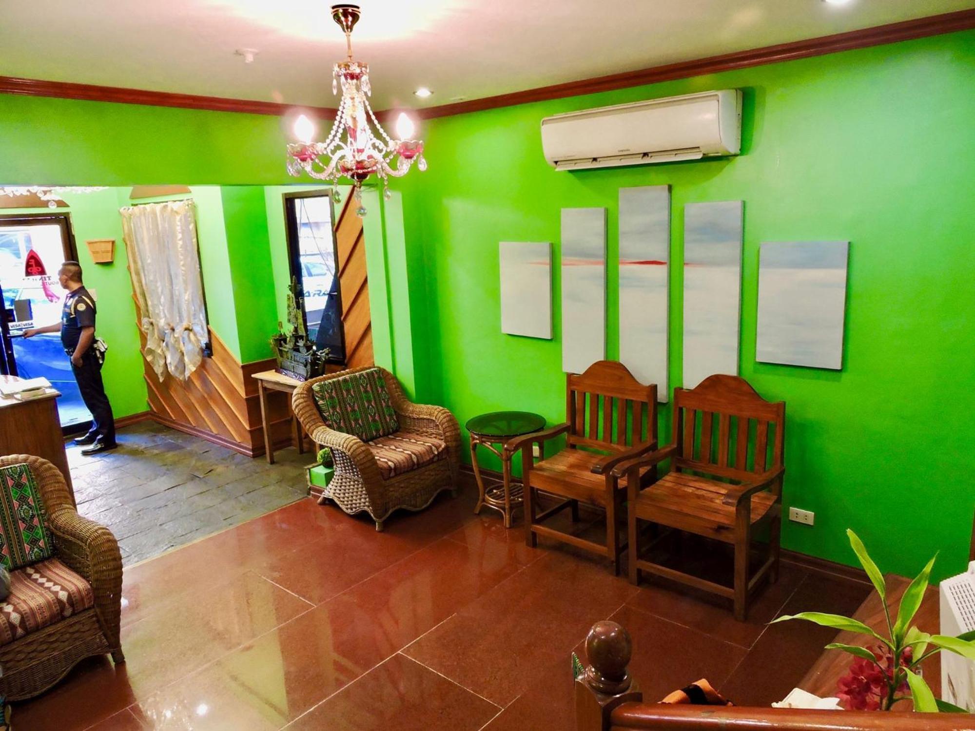 Tinhat Halal حلال Certified Boutique Hotel And Restaurant Davao City Exterior foto