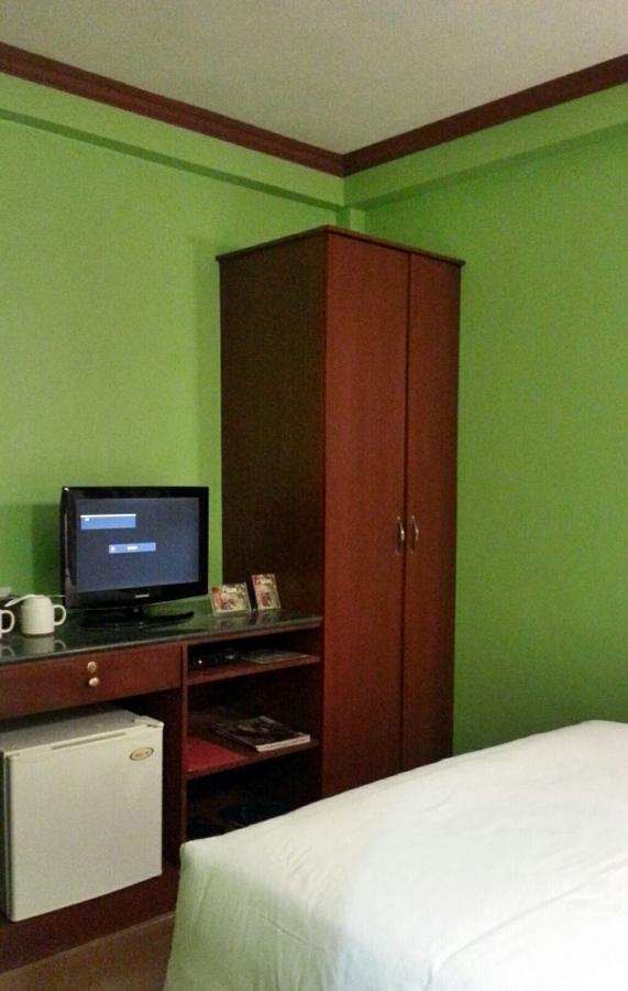 Tinhat Halal حلال Certified Boutique Hotel And Restaurant Davao City Exterior foto
