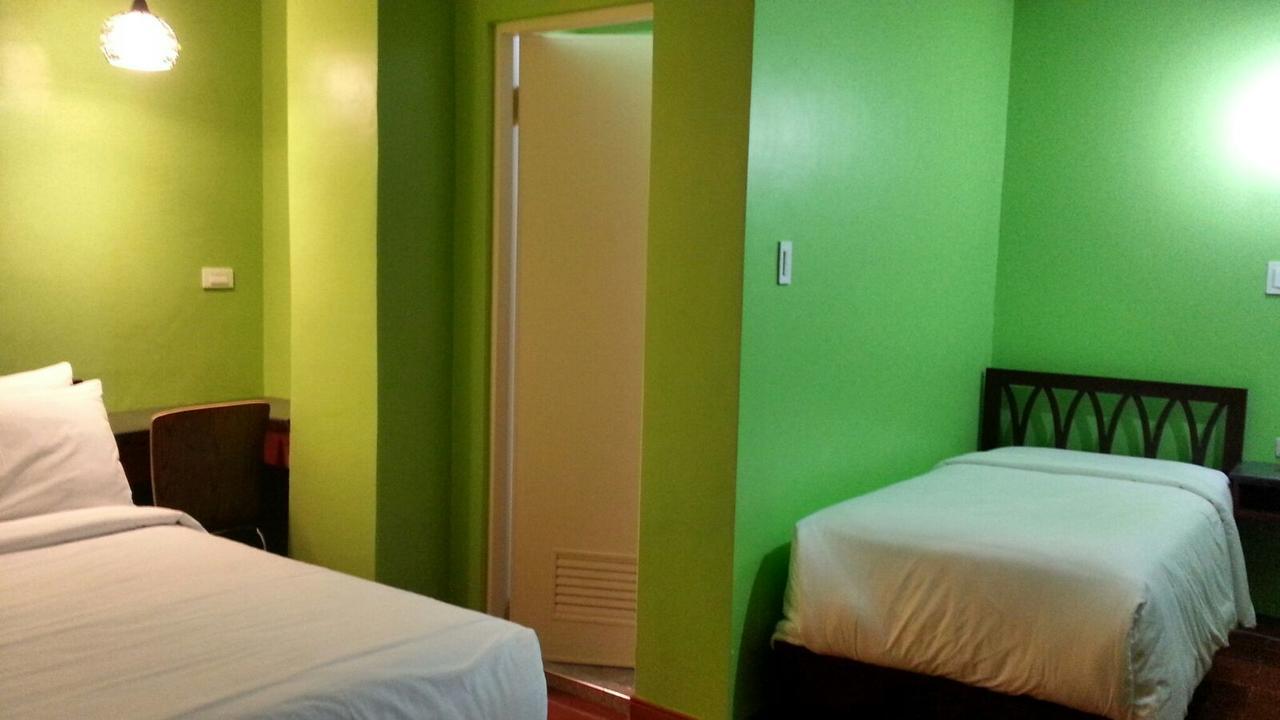 Tinhat Halal حلال Certified Boutique Hotel And Restaurant Davao City Exterior foto